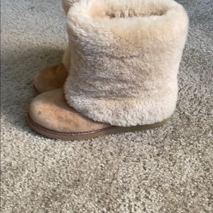 Women’s fur ugg boots